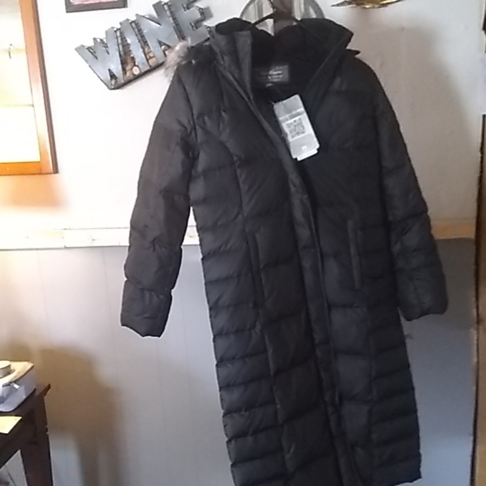 Eddie Bauer coat with fur trim Hood